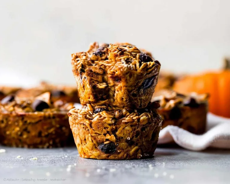 Baked Pumpkin Oatmeal Cups