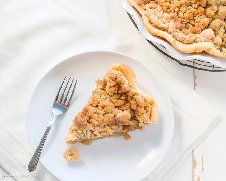 Gluten Free Apple Pie with Crumb Topping